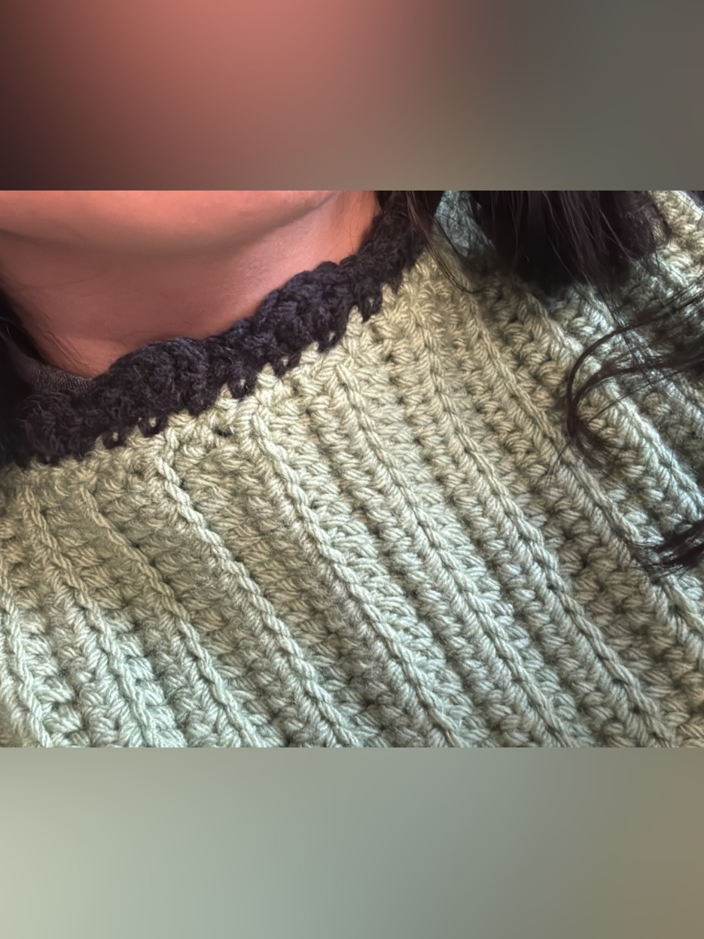 Handmade short sweater - Picture 3 of 6